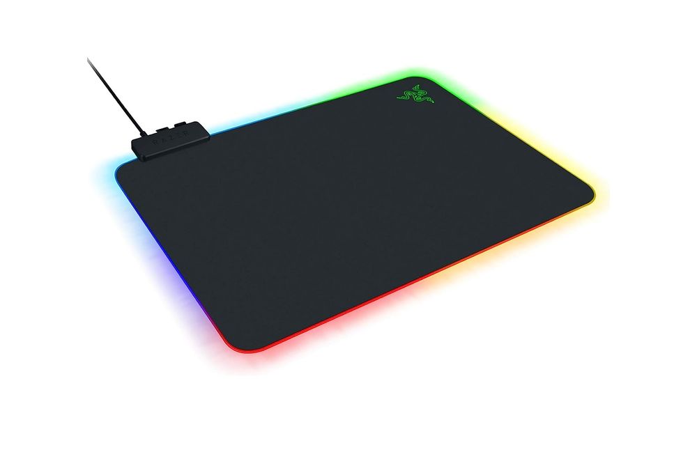 Razer Firefly V2 검토