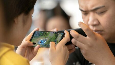 중국 청소년들은 주말에만 온라인 게임을 한다