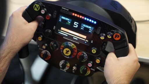 레이싱 애드온 Thrustmaster SF1000 검토